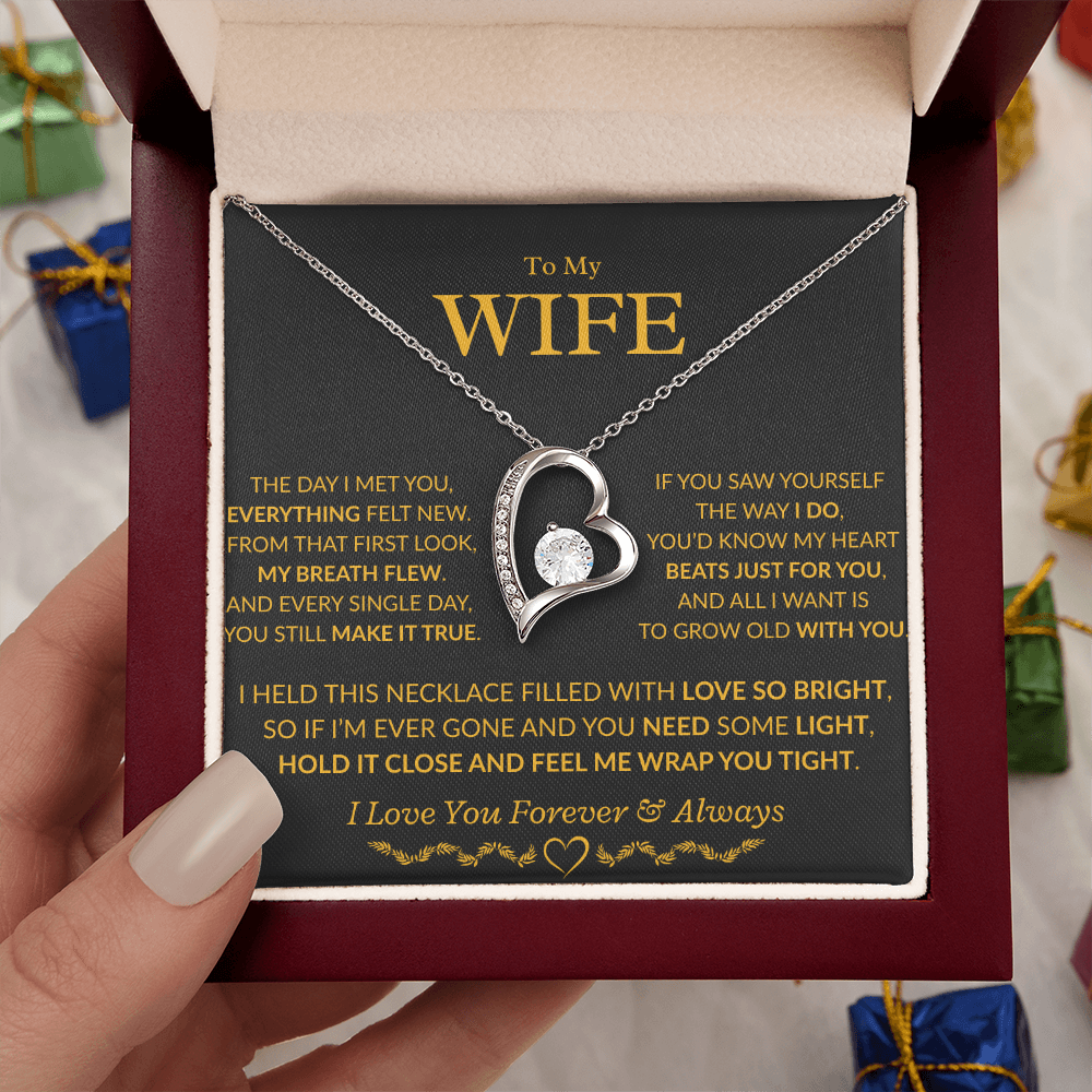 To My Wife Forever Love Necklace (Gold and White Gold Variants)
