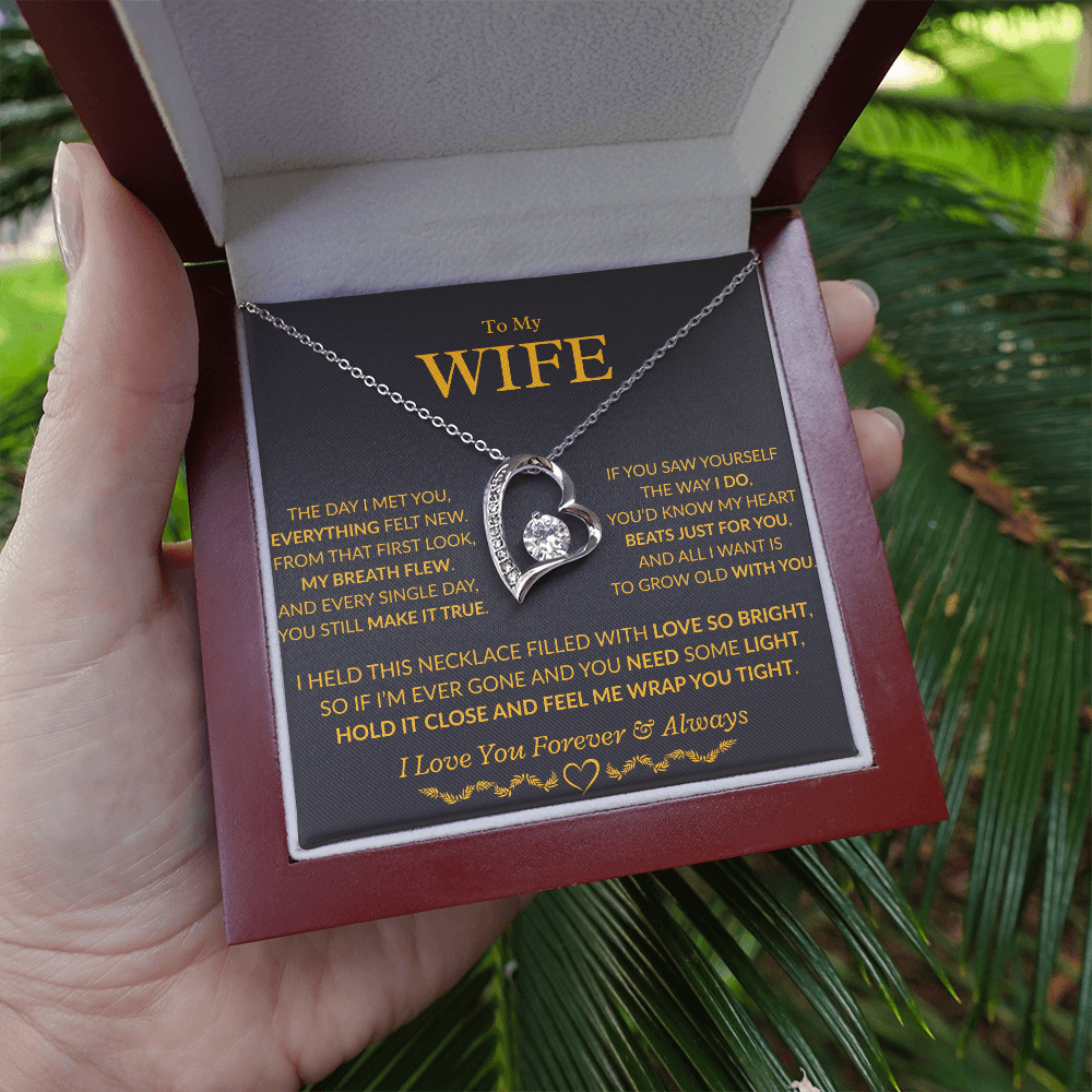 To My Wife Forever Love Necklace (Gold and White Gold Variants)